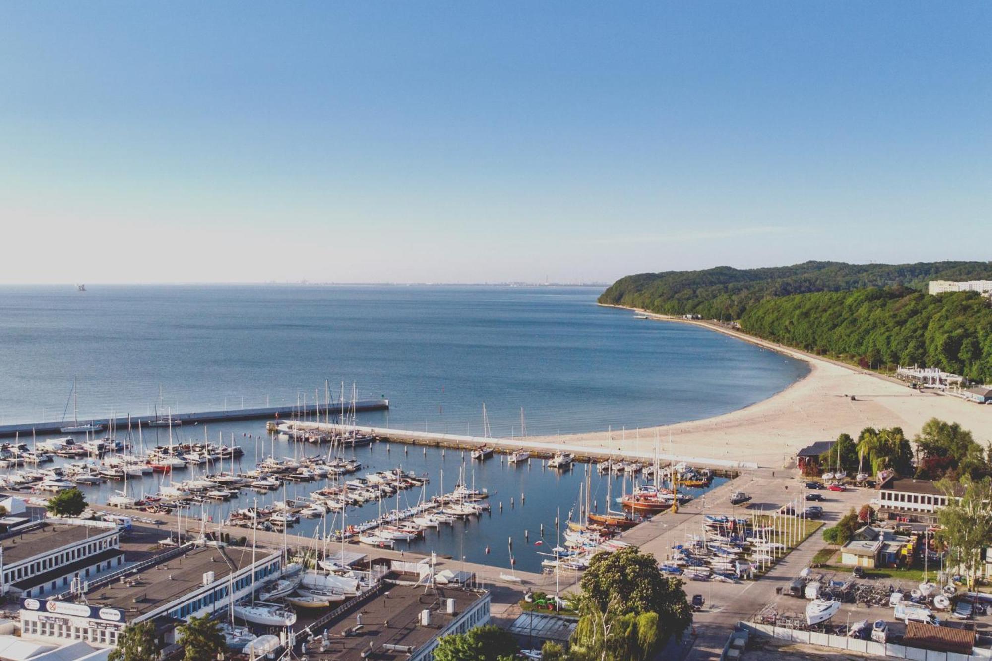 Grand Tulipan Bed & Breakfast Gdynia Bagian luar foto